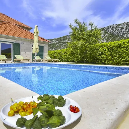 Holiday home By Interhome